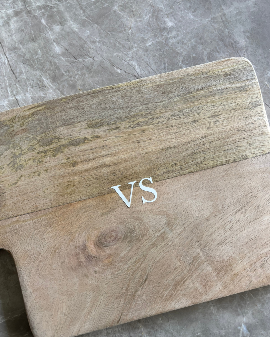 Cheeseboard & Knives