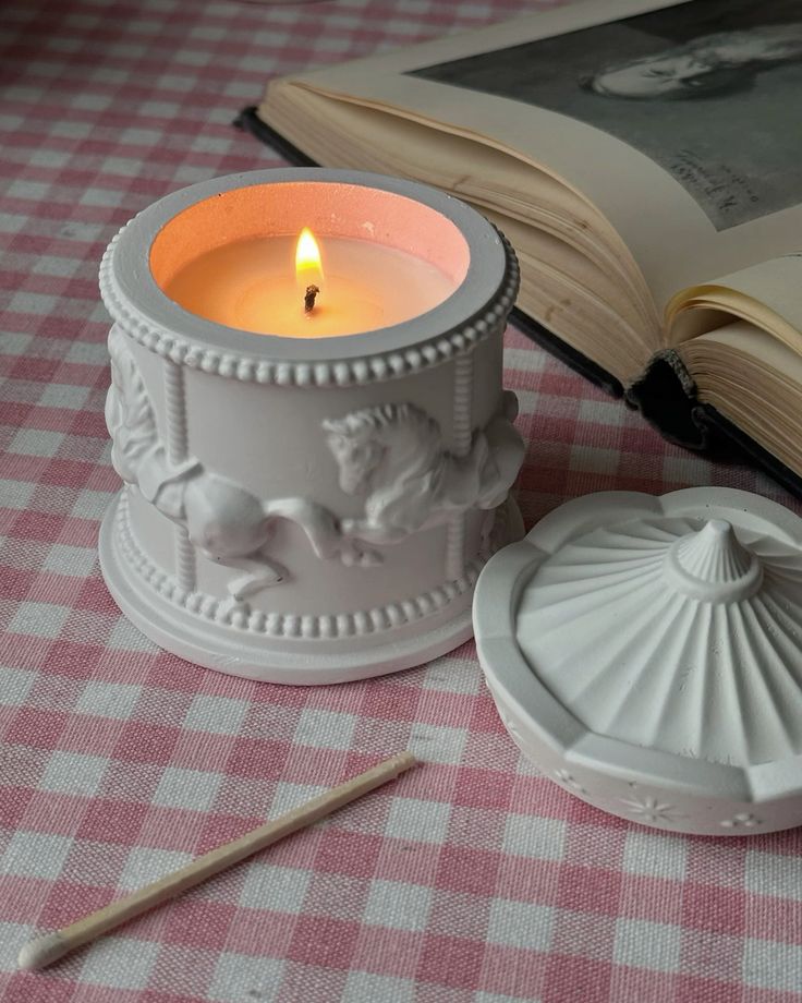Classic Caraousel Candle