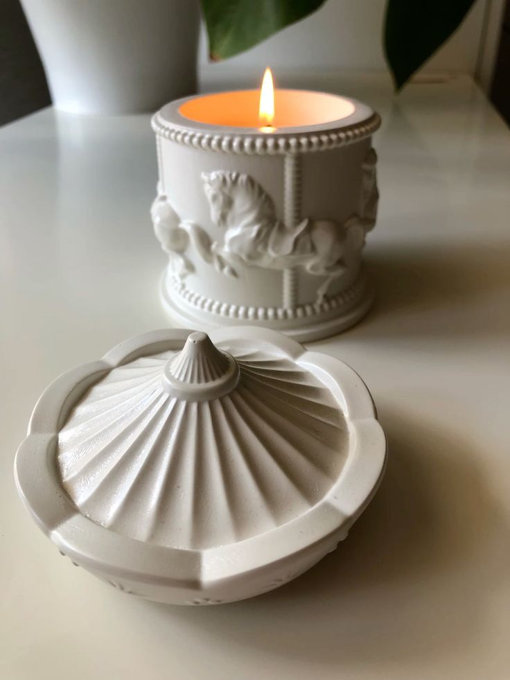 Classic Caraousel Candle